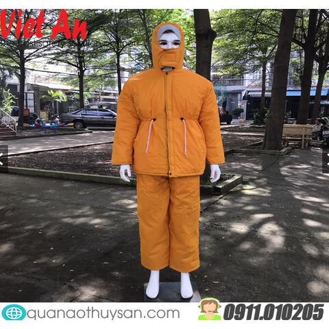 Quần Áo Kho Lạnh Âm 40 Độ Có Màu Cam Đậm